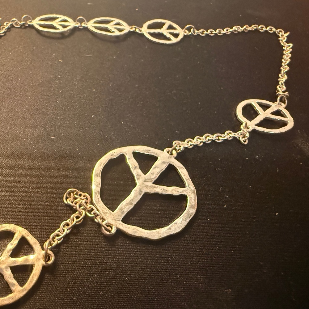 Vintage Style Peace Sign Necklace – Multi Charm Silver Tone Chain – Boho 70s Ins